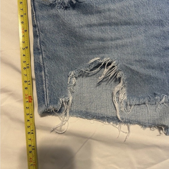 Levi's 501 Cutoff Shorts Women's 31 Medium to Light Wash Distressed Denim - Picture 8 of 10